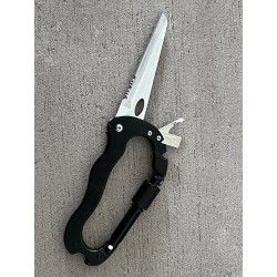 Carabiner folding knive