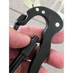 Carabiner folding knive