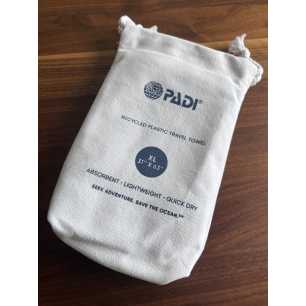 PADI Handtuch aus rezykliertem Plastik
