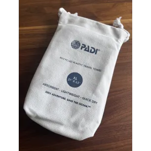 PADI Serviette en plastique recyclé