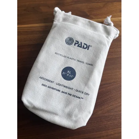 PADI Serviette en plastique recyclé