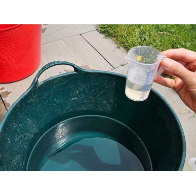 In d Wet WettieClean detergente per neoprene